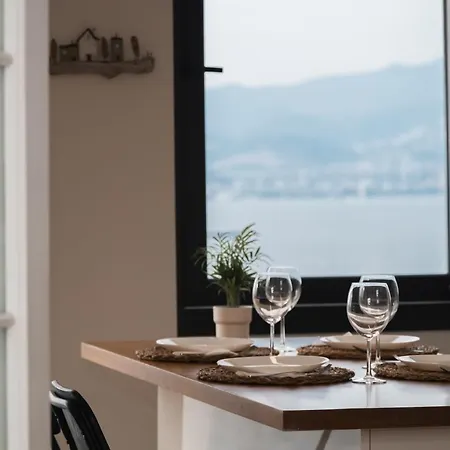 Appartamento Near The Historical Elevator With A Sea View *