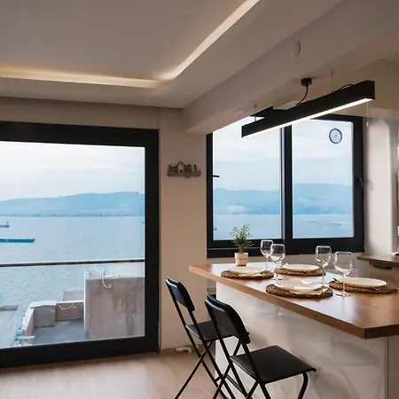 Near The Historical Elevator With A Sea View *